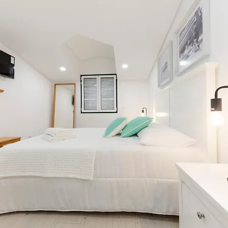 Penzion Farol Nazaré